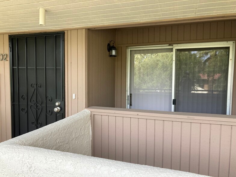 Building Photo - 2875 N Los Felices Rd