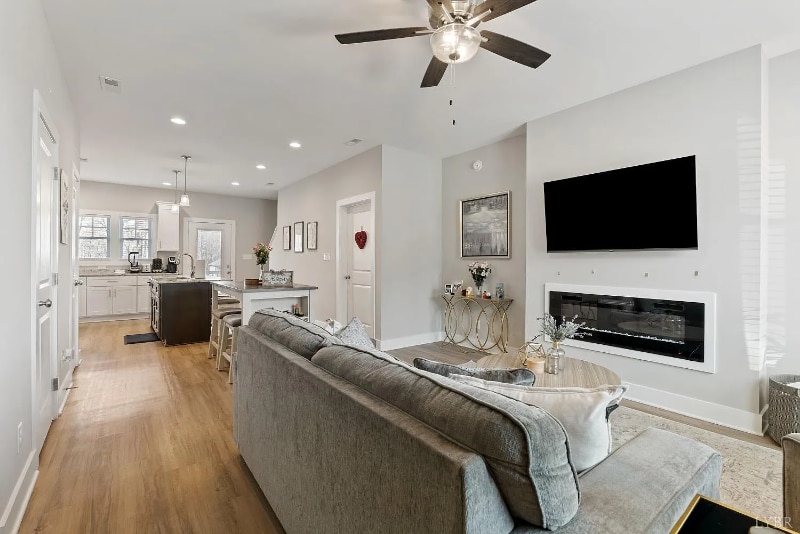 Building Photo - 36 English Commons Dr