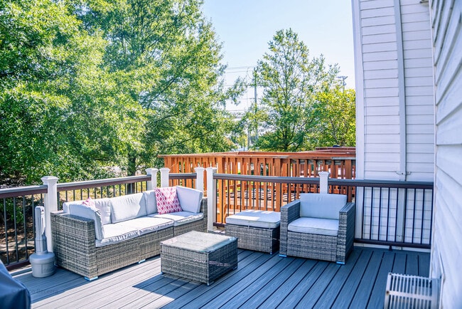 Building Photo - 21682 Kings Crossing Terrace