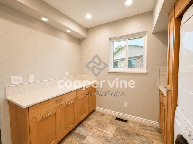 Building Photo - 4249 W 110th Pl