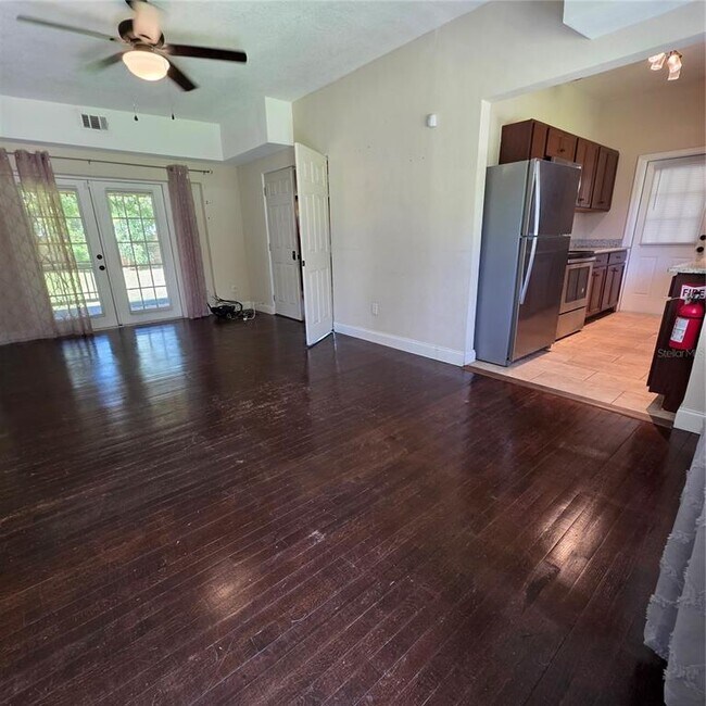 Building Photo - 1808 Madera Ave