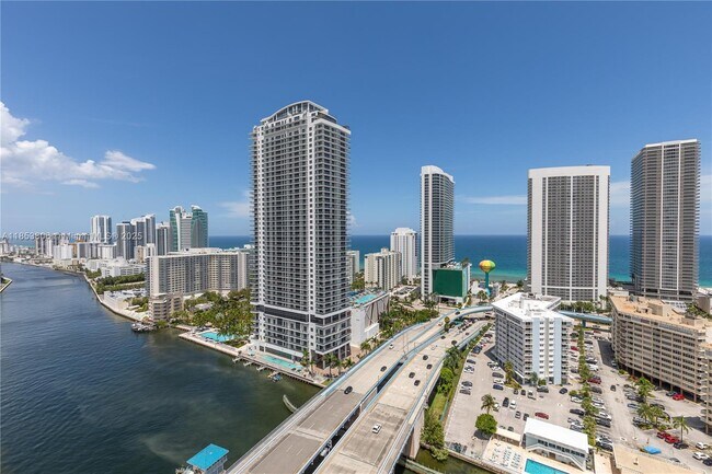 Building Photo - 2600 E Hallandale Beach Blvd