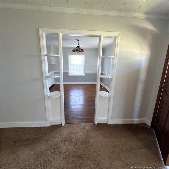 Building Photo - 8927 Main St