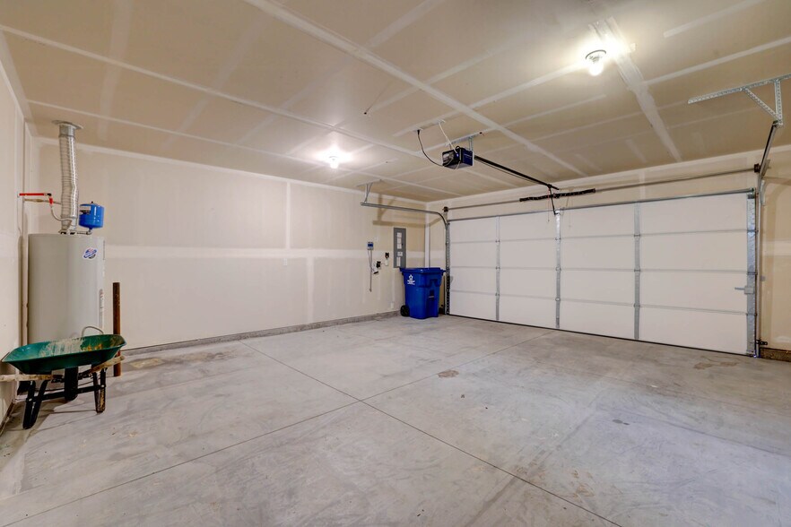 Building Photo - 19570 Nanticoke Ave