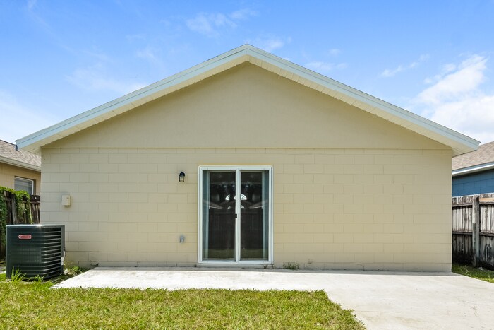 Building Photo - 1121 Shoshanna Dr