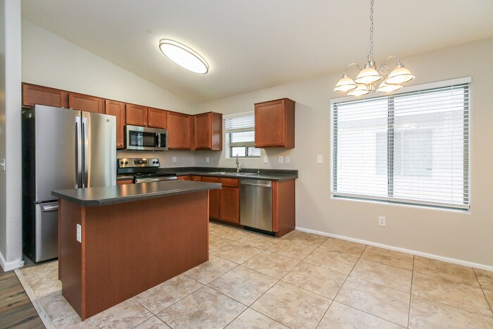 Building Photo - 3982 E Hematite Ln