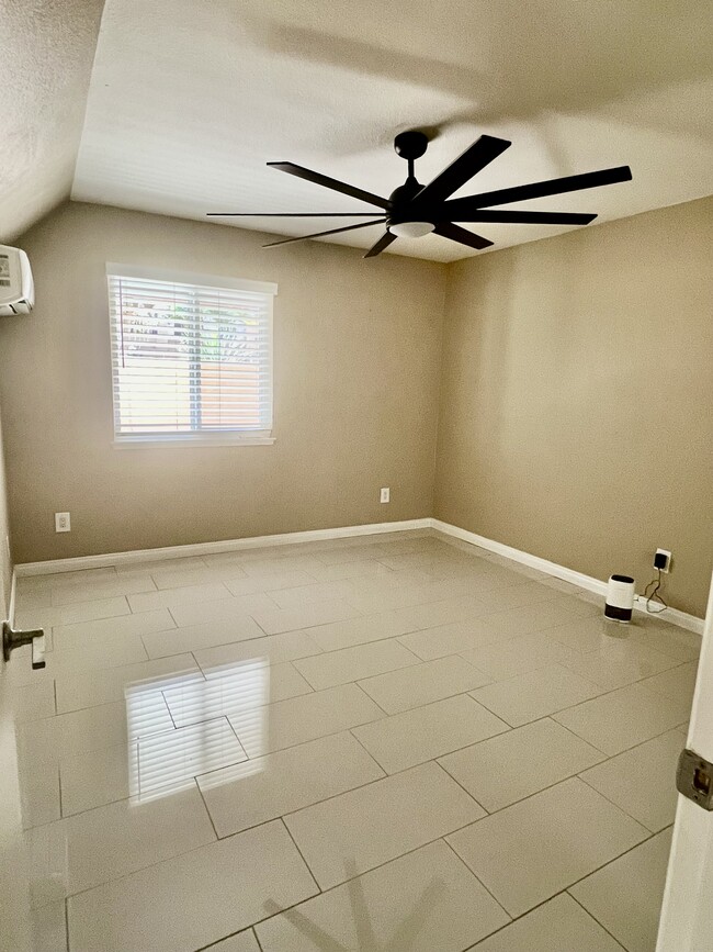 Building Photo - 3520 Lebon Dr