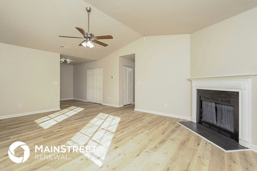 Building Photo - 1724 Hertford St