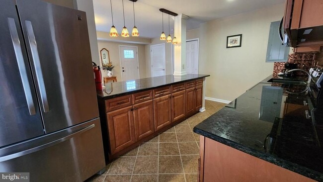 Building Photo - 332 Edgemont Ave