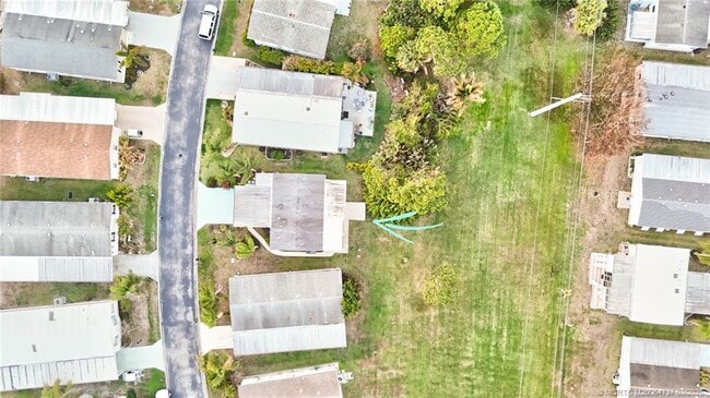 Building Photo - 7073 SE Birchwood Ln