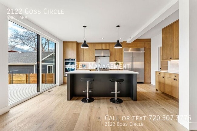 Building Photo - 2122 Goss Cir W