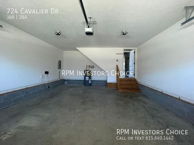 Building Photo - 724 Cavalier Dr