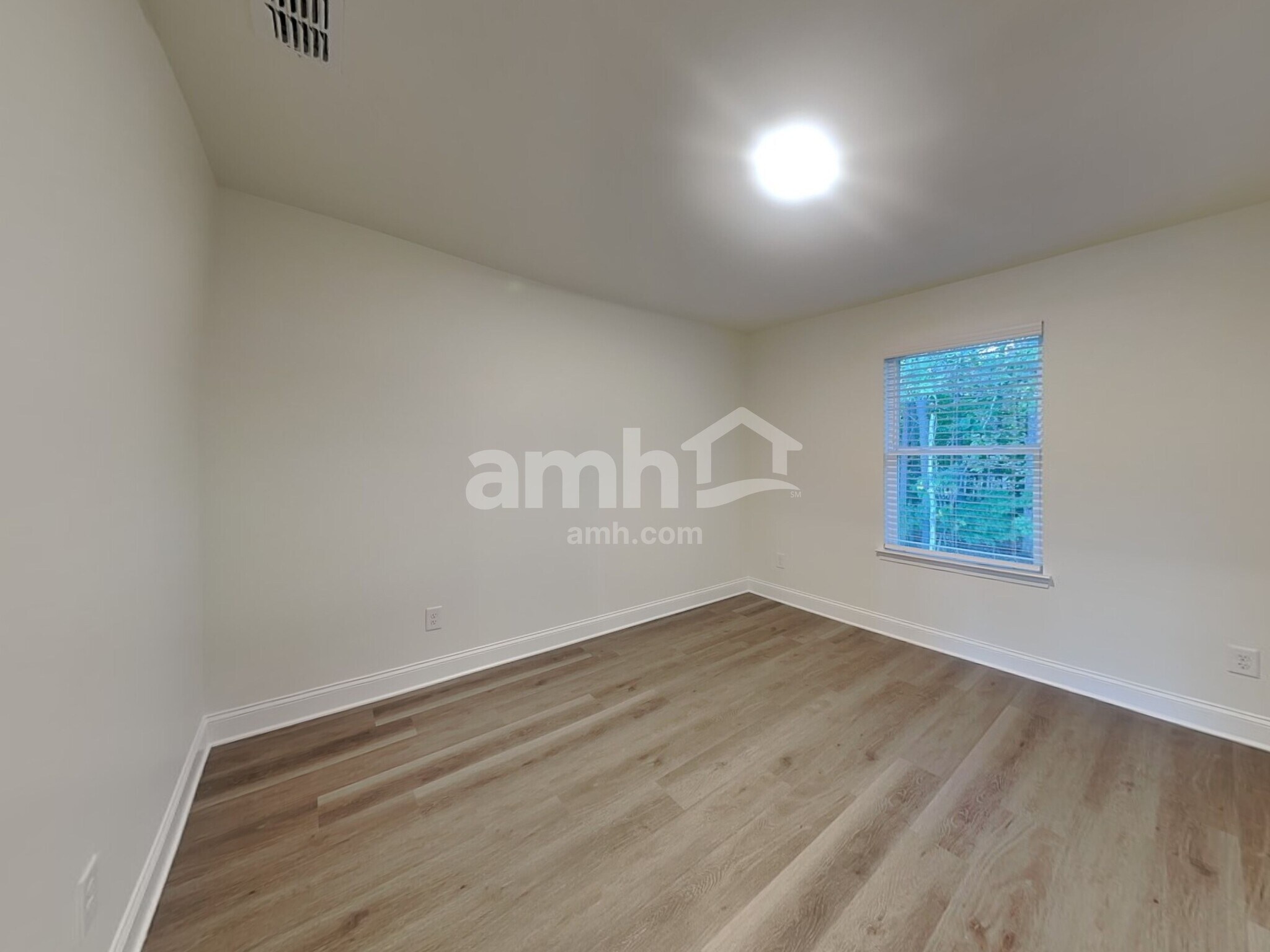 Building Photo - 830 Jubilation St