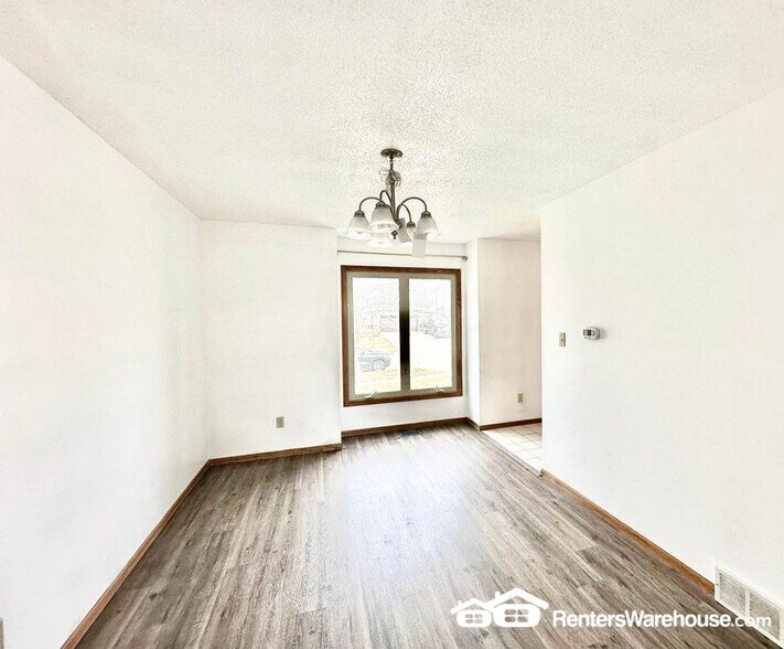 Building Photo - 2048 Walnut St