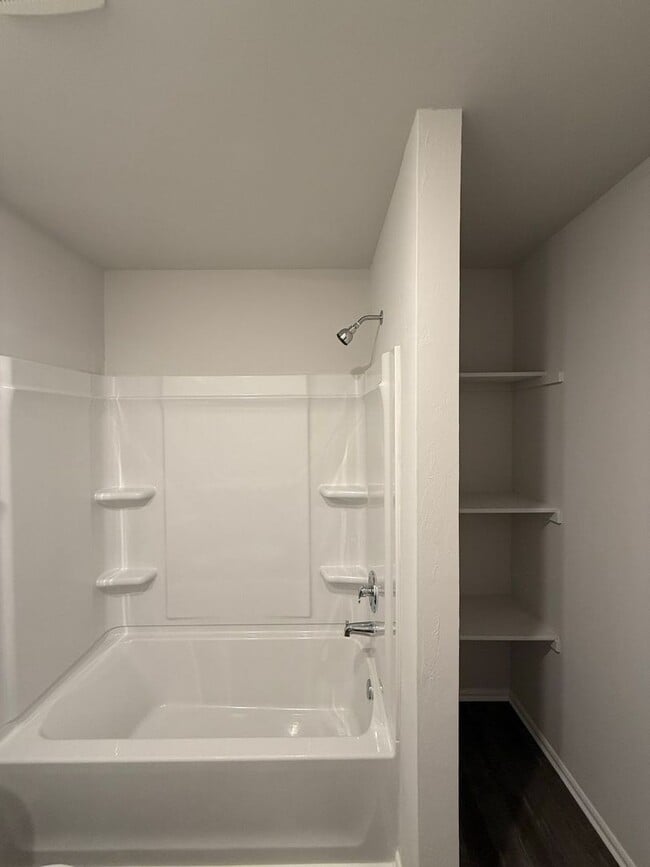 Building Photo - Brand New Spacious 3 Bedroom Home in Musta...