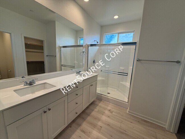 Building Photo - 3717 Santa Monica Ct