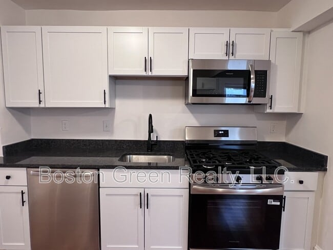 Primary Photo - 69 Jaques St