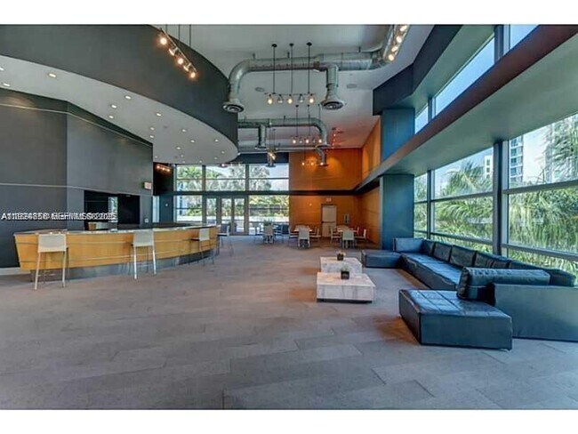 Building Photo - 2950 NE 188th St