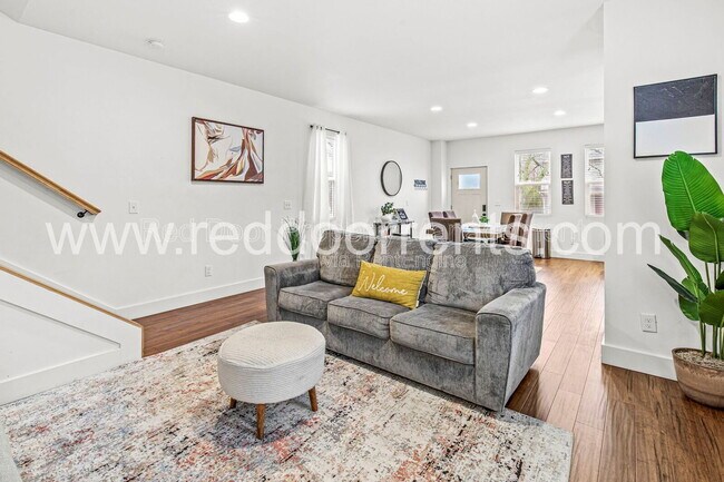 Building Photo - 1619 N Tacoma Ave