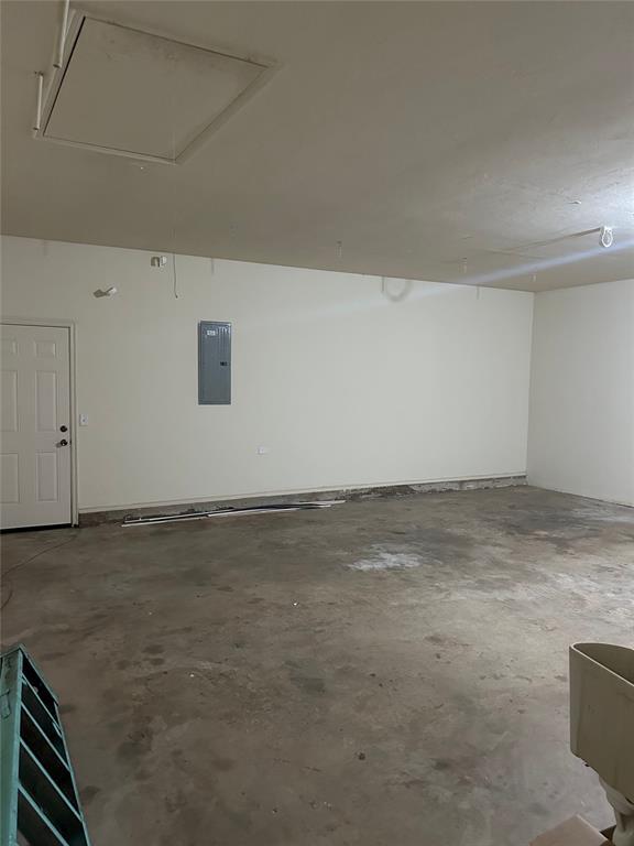 Building Photo - 16521 Fenwick Blvd