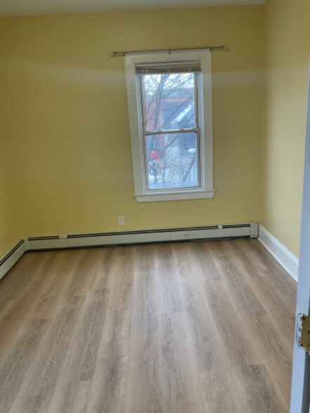 Building Photo - 126 Hamilton St