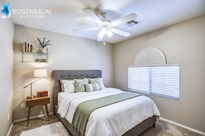 Building Photo - 24347 N Oasis Blvd