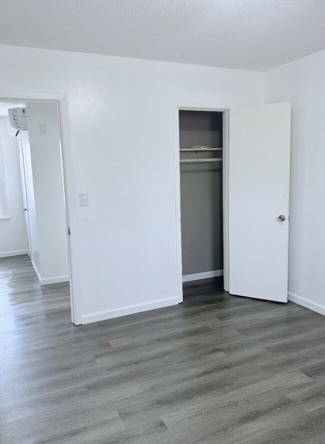 Building Photo - 1490 John Chapman Rd