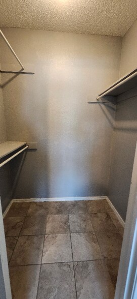 Building Photo - 4708 SE 45th St