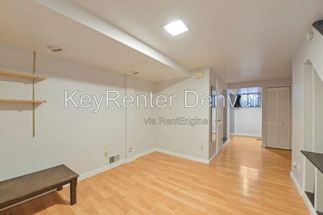 Building Photo - 1811 S Quebec Way