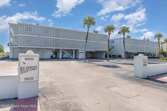 Building Photo - 4800 Ocean Beach Blvd