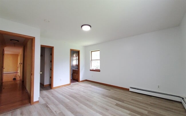 Building Photo - 9 Willard Pl