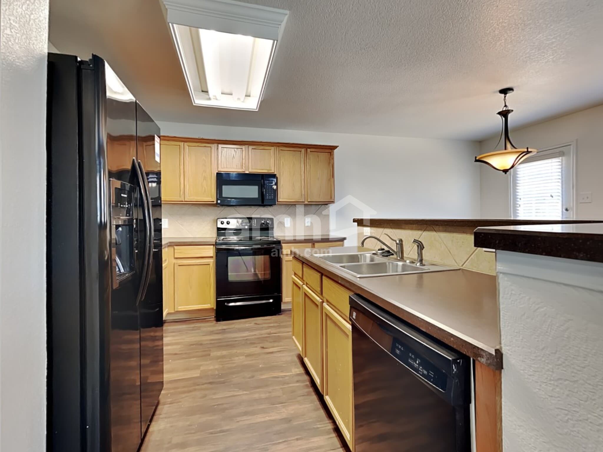 Building Photo - 14117 Cochise Dr