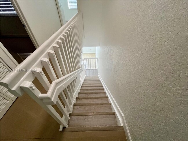 Building Photo - 1550 NE 33rd Ave