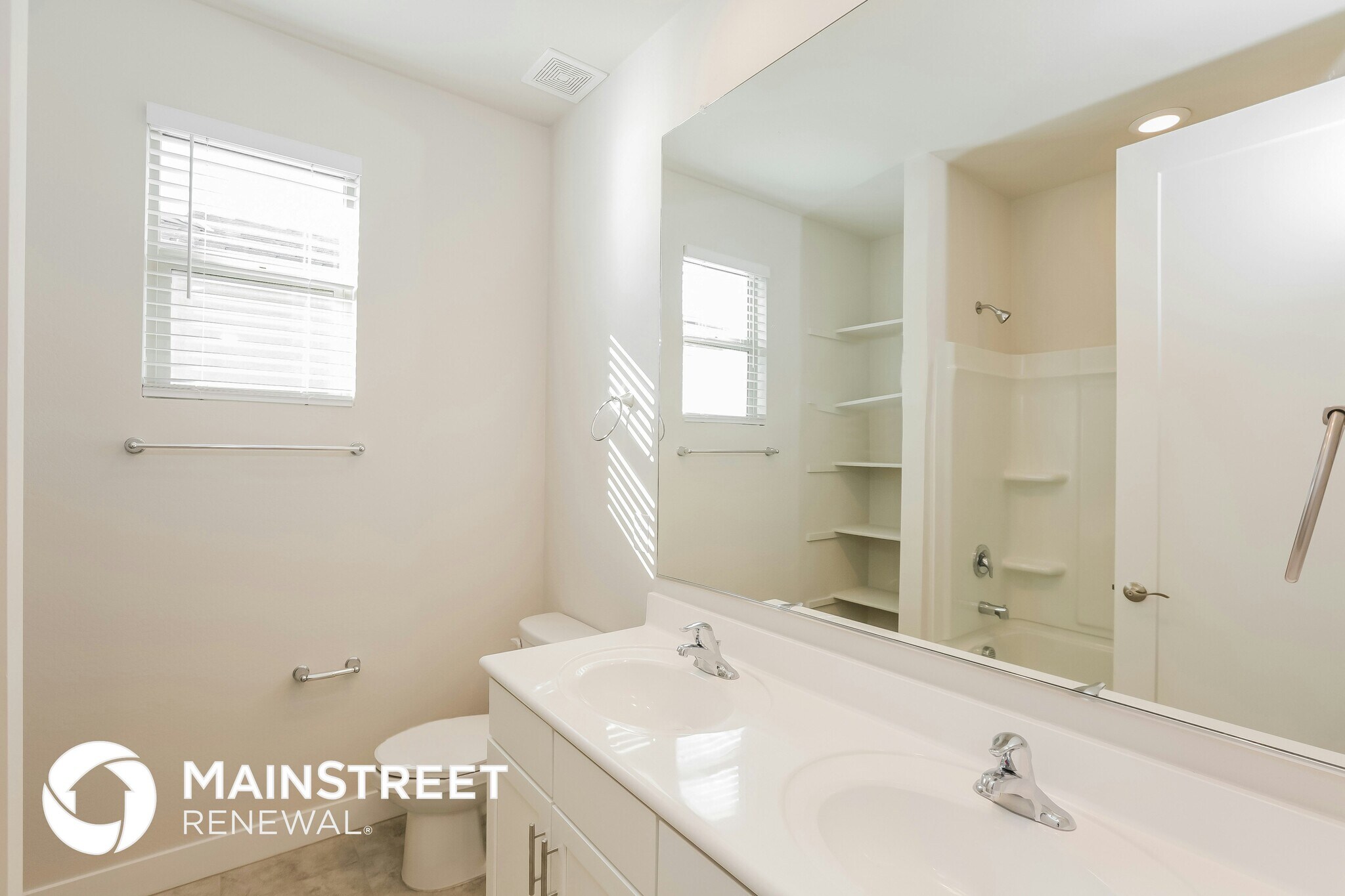 Building Photo - 8708 S 69th Dr