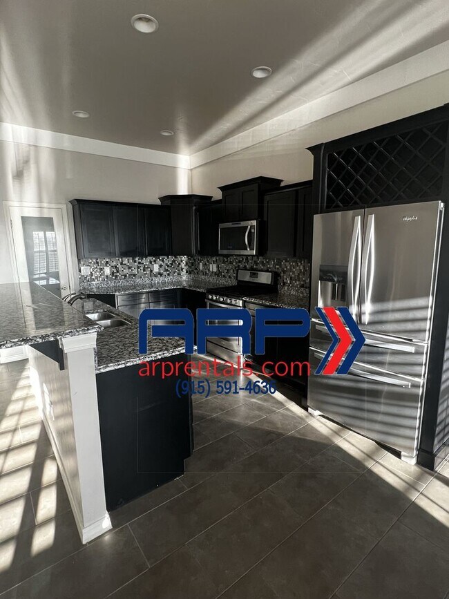 Building Photo - BEAUTIFUL EASTSIDE HOME Open House 09/02/2023 from 1:00pm to  1:30pm