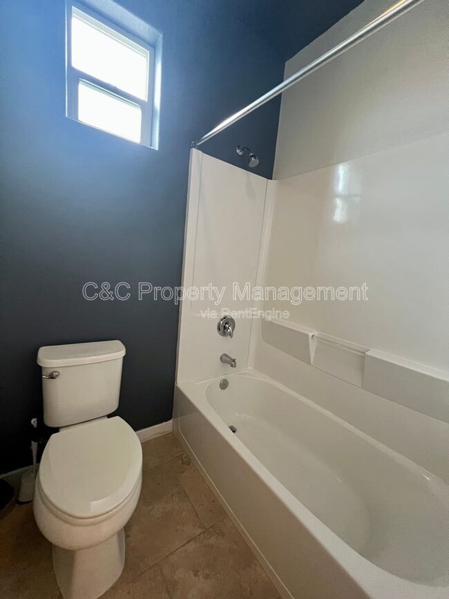 Building Photo - 17031 Morgan St