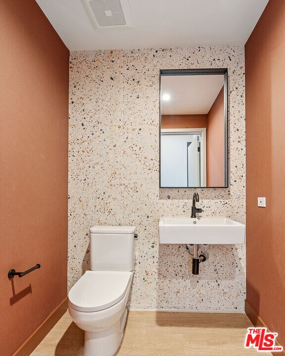 Building Photo - 10700 Tabor St