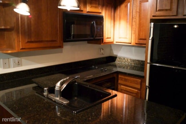 Building Photo - 1 br, 1 bath Condo - 1514 21st NW 1 Unit 1