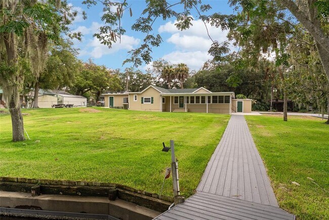 Building Photo - 10519 Bridgewood Dr