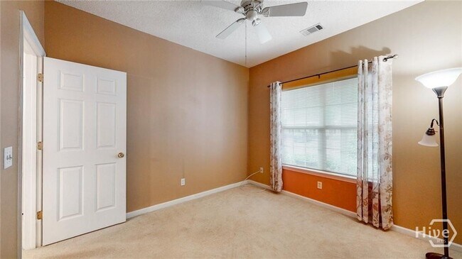 Building Photo - 15 Olde Towne Pl Dr