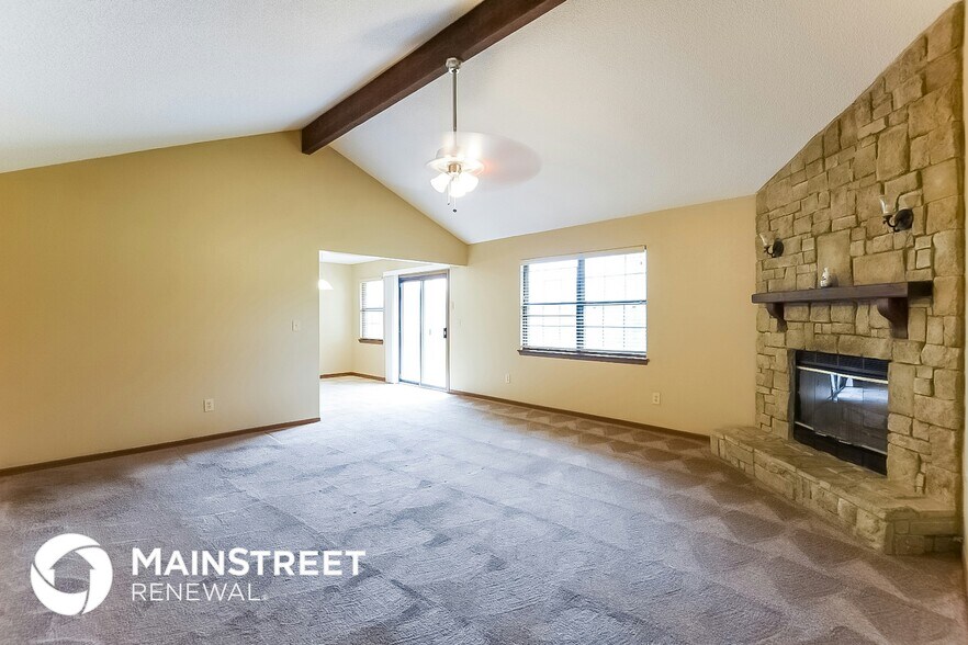 Building Photo - 2504 NW 8 St