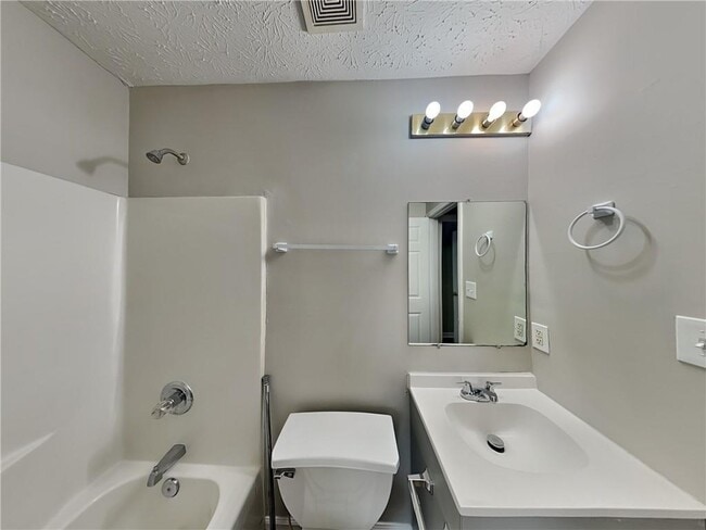 Building Photo - 546 Baron Dr