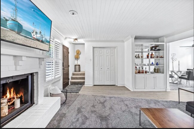 Building Photo - 13340 Kit Ln