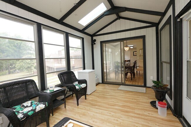 Building Photo - Updated 4 bedroom home in Bluewater Bay!