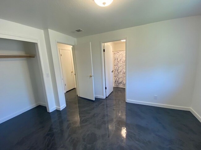 Building Photo - ARCATA! FULLY REMODELED 3 bedroom / 1.5 ba...