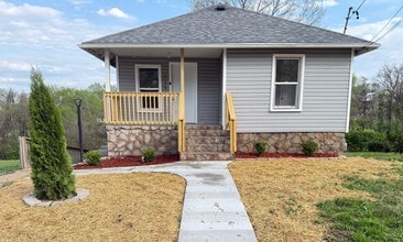 Building Photo - 715 Locust St