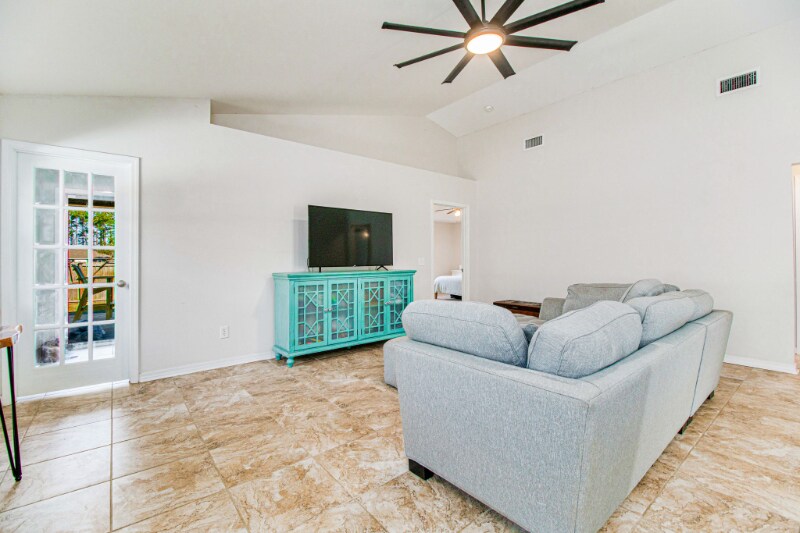 Building Photo - 9720 Brookstone Way