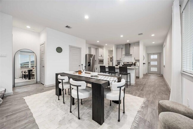 Building Photo - 2802 Wingmore Ln