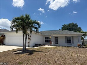 Building Photo - 3732 NE 12th Pl