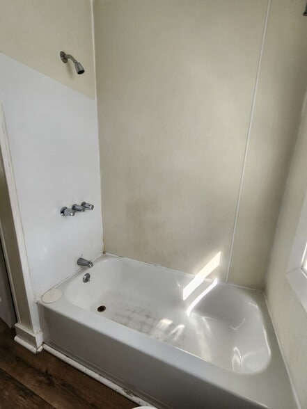 Building Photo - 84 Elizabeth St